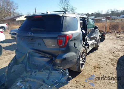 2016 Ford Explorer Sport z USA, uszkodzony, nr VIN 1FM5K8GT0GGC10769